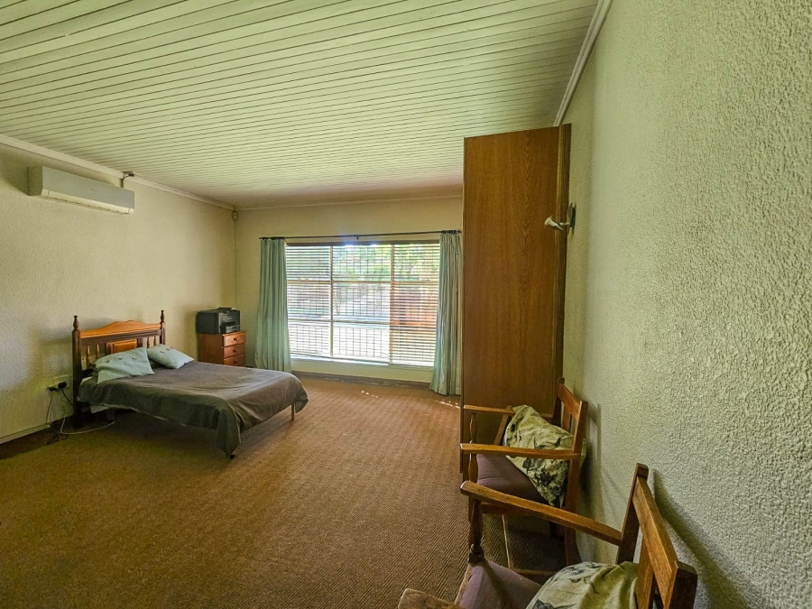 4 Bedroom Property for Sale in Mooivallei Park North West